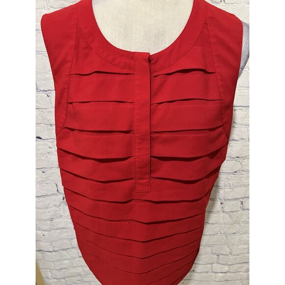 Women's Size 2 Large Chico's Red Layered Ruffle Sleeveless 1/2 Button Tank top - Picture 2 of 7